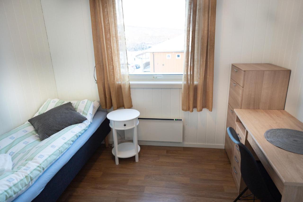 Mix Tana Spiseri Og Overnatting Motel Exterior foto